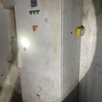 ארון חשמל שנשרף – שריפה במבנה בטירת כרמל (צילום: כבאות והצלה)