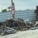 משאית התהפכה בכביש הכניסה לפארק הקישון צילום: אלינה ליברמן