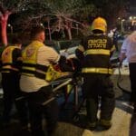 רכב מעוך – חילוץ אדם שנלכד ברכבו בתאונת דרכים בדרך פרויד חיפה (צילום: כבאות והצלה)
