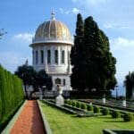 הגנים הבהאים והמקדש בחיפה כיום (צילום: באדיבות הקהילה הבאהית העולמית)