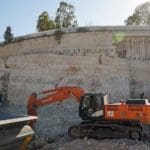 דחפורים באתר בניה בוואדי סליב בחיפה (צילום: ירון כרמי)