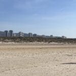 טירת כרמל – בניה חדשה – מבט מחוף הים (צילום: ירון כרמי)