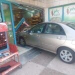רכב נכנס לתוך חנות (צילום: השימוש נעשה לפי סעיף 27א)