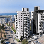 פרוייקט פינוי בינוי ברחוב הכלניות 22 בטירת כרמל – חברת ריניו – RENEW (הדמיה באדיבות וזאנה אדריכלים)