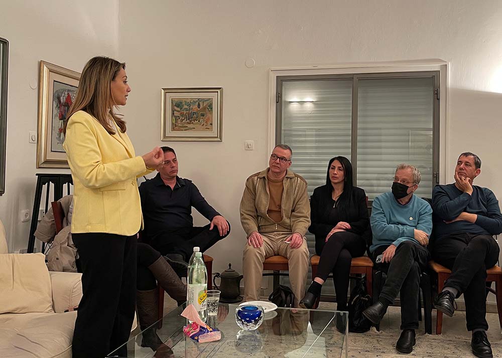 יפעת שאשא ביטון, שרת החינוך, במפגש עם אנשי חינוך בחיפה (צילום: ירון כרמי)