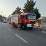 כבאית בפעילות • שריפת בישיבה בחיפה (צילום: כבאות והצלה)