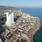 חיפה • רמב"ם, שכונת בת גלים, טיילת חולדה גורביץ', סטלה מריס (צילום רחפן: מרום בן אריה)