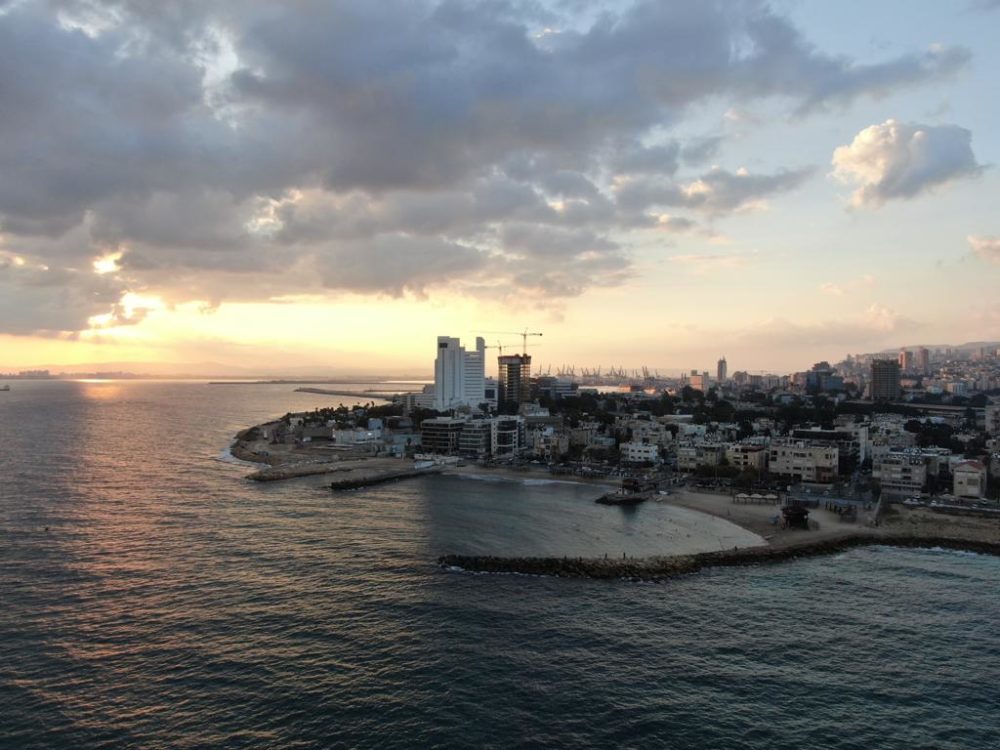 חיפה • החוף העירוני - בת גלים (צילום רחפן: מרום בן אריה)
