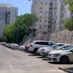 רחוב הבעל שם טוב – אין איפה לחנות (צילום: חי פה)