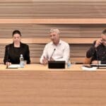 מרב מיכאלי לצד ראש בעיר יעקב פרץ משמאל – ראש עיריית קריית ים – דוד אבן צור (צילום: עיריית קריית אתא)