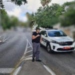 חשד למטען חבלה שהוצמד לרכב בשכונת דניה בחיפה (צילום:  חי פה)