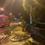 שריפת כלי רכב התפשטה לכבלי חשמל – רחוב אלנבי בחיפה (צילום: כבאות והצלה)