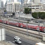 תל אביב – נתיבי איילון – רכבת (צילום: ירון כרמי)