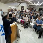 איתמר בן גביר בכנס בחירות בבית הכנסת בקריית שמואל – חיפה (צילום: ירון כרמי – חי פה)