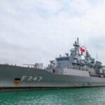 משחתת טורקית ענקית במפרץ חיפה – frigate TCG Kemalreis (F-247) 030922 (צילום: ורהפטיג ונציאן – נמל חיפה)