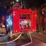כבאית בפעולה – אשה נספתה בשרפה בדירה בטבעון (צילום: כבאות והצלה)