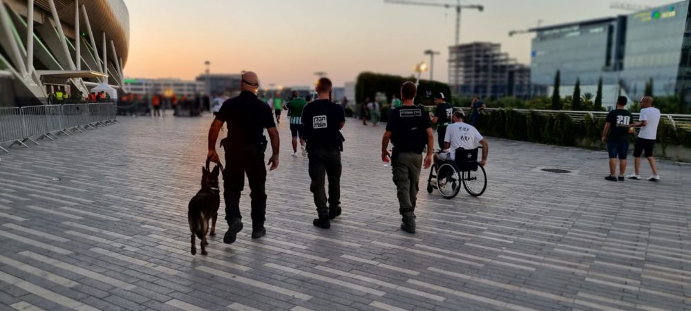 שוטרי משטרת ישראל באיצטדיון סמי עופר בחיפה (צילום: משטרת ישראל)