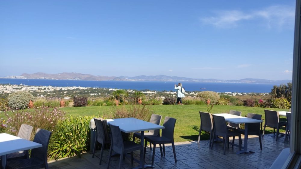 הנוף ממסעדת לופקי באי קוס - יוון (צילום: מיכל גרובר)