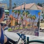 שדרות בת גלים, אווירה תוססת וקהל מבקרים מגוון (ציור וצילום: יוסי לובלסקי)