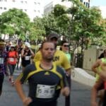 מרוץ המדרגות של חיפה – זינוק המקצה התחרותי מהעיר התחתית – מאי 2015 (צילום: ירון כרמי)