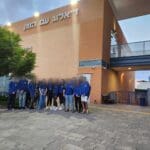 השוטר הקהילתי, רנ"ג אילן שחר, אירגן יום ערכים במוזיאון הילד בחולון לדיאלוג עם עיוורים (צילום: משטרת ישראל)