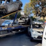 פינוי זירת הרכבים השרופים מרחוב עובדיה (צילום: חי פה-TV)