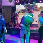 חג האהבה בסימן קליטת עליה – תחרות הנשיקה הארוכה ביותר (צילום: חי פה-TV)