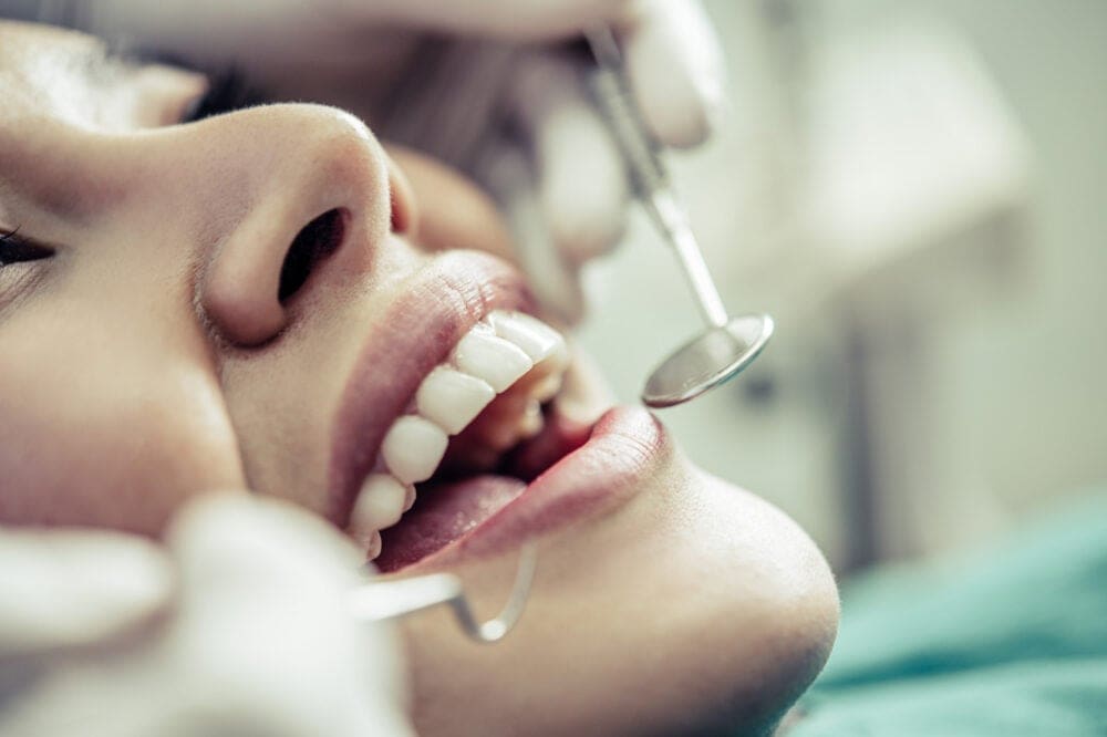 dentists-treat-patients-teeth (1)
