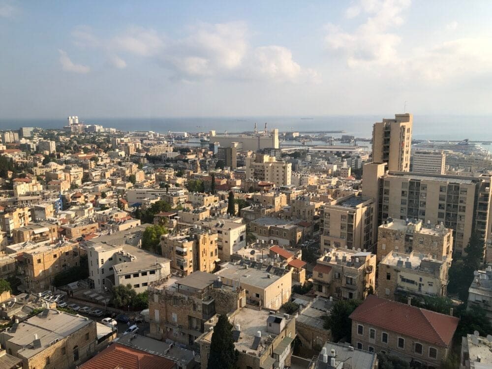 הדר הכרמל והעיר התחתית של חיפה (צילום: ירון כרמי)