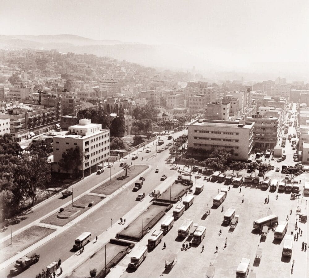 אזור התחנה המרכזית שבחיפה בשנות ה 50 (צילום ארכיון "העמותה לתולדות חיפה")