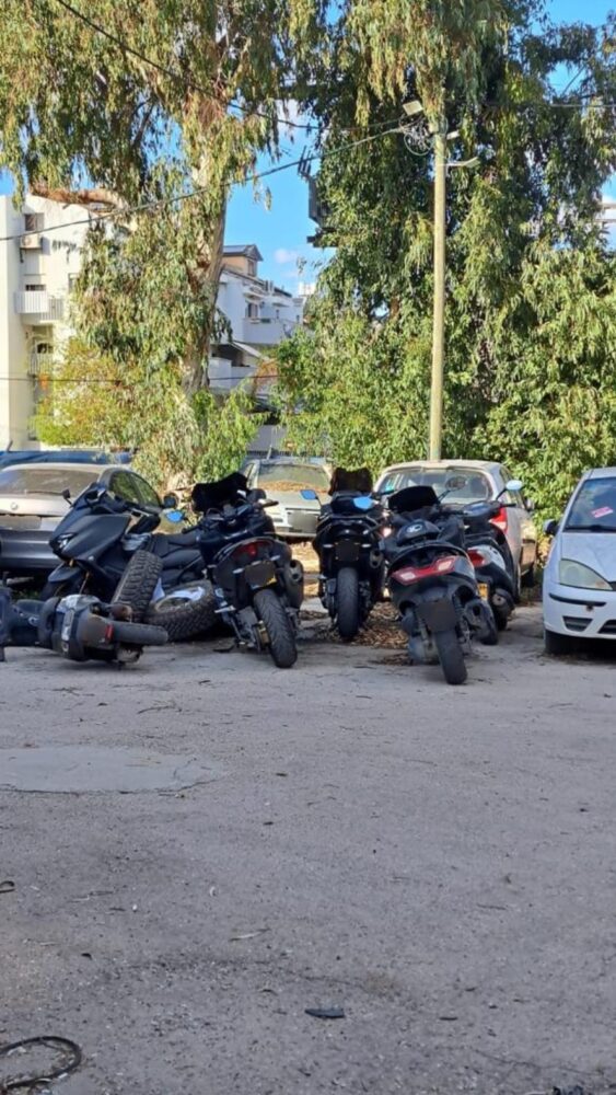 תמונת האופנועים שנתפסו ברשות החשודים: צילום: דוברות המשטרה: