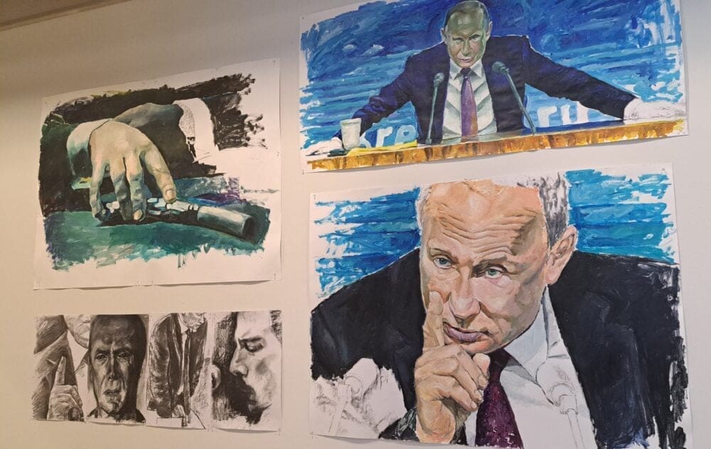 מעבודותיו של אדוארד בוגרד- בבניין בית הספר לאמנויות ע"ש הכט (צילום: רחלי אורבך)