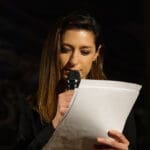 תומכיםצאלה מגישה את כנס השקת קמפיין הבחירות של אסיף איזק לכהונה שנייה כראש המועצה האזורית חוף הכרמל (צילום: חי פה-TV)