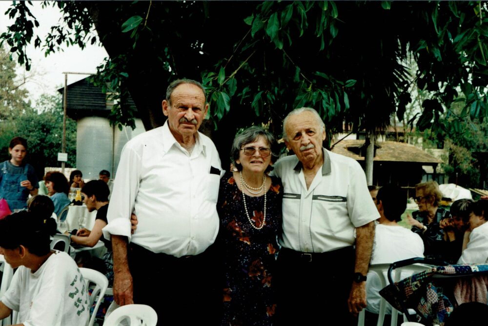 רחל פורת עם אחיה, מרדכי ויוסף וימן (אלבום פרטי) 