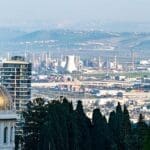 המפעלים הפטרוכימיים – מבט מהעיר חיפה (צילום: ירון כרמי)