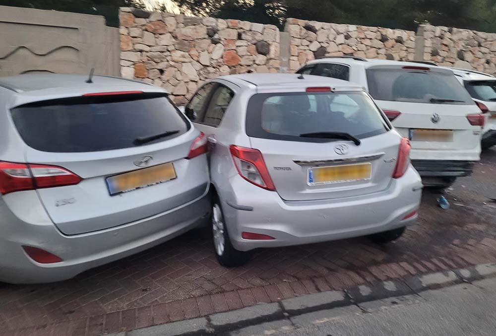 תאונת דרכים ברחוב טשרניחובסקי בחיפה (צילום: אילנה שדה)
