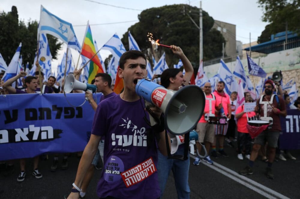 המחאה נגד ההפיכה המשטרית בחיפה -שבת – 03/06/23 (צילום: דרור שמילוביץ)