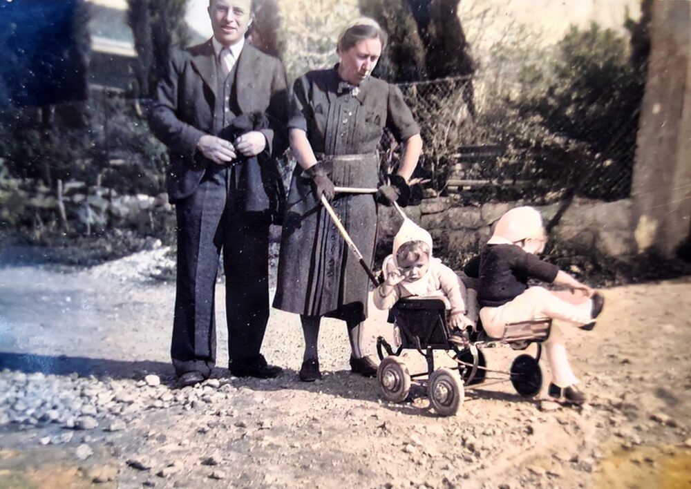 משפחת גוטשלק בכרמל, 1937 (אלבום פרטי)