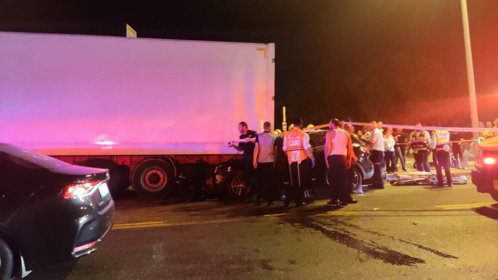 שלושה פצועים בתאונת דרכים (צילום: איחוד ההצלה)