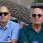 מוטי בלצבלאו ויוסי מזור (צילום: חי פה-TV)