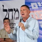 יולי אדלשטיין בכנס הליכוד בחיפה עם יניב בן שושן – ראש השנה (צילום: חי פה-TV)
