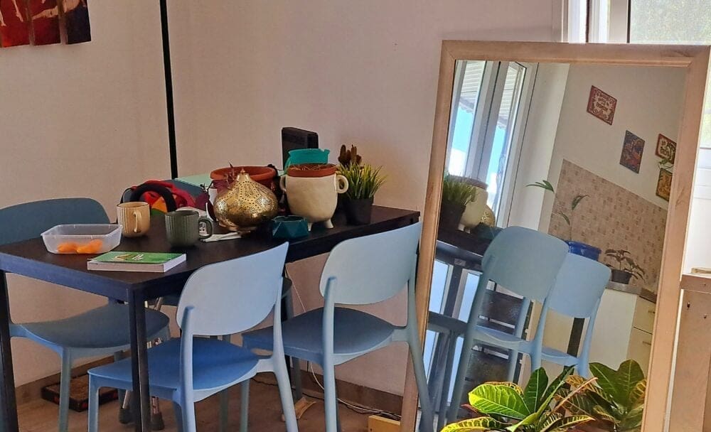 בבית תמרה וובר – פינת האוכל והכיף (צילום: רחלי אורבך)
