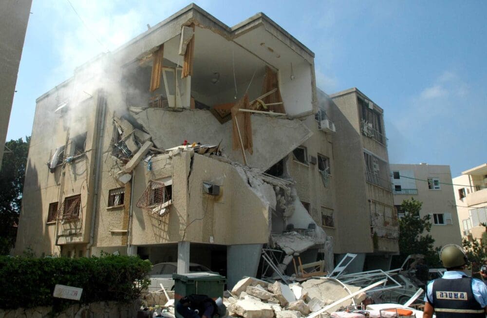 haipo news – haifa at war – lebanon 2 by Zvi Roger 101023 (9)
