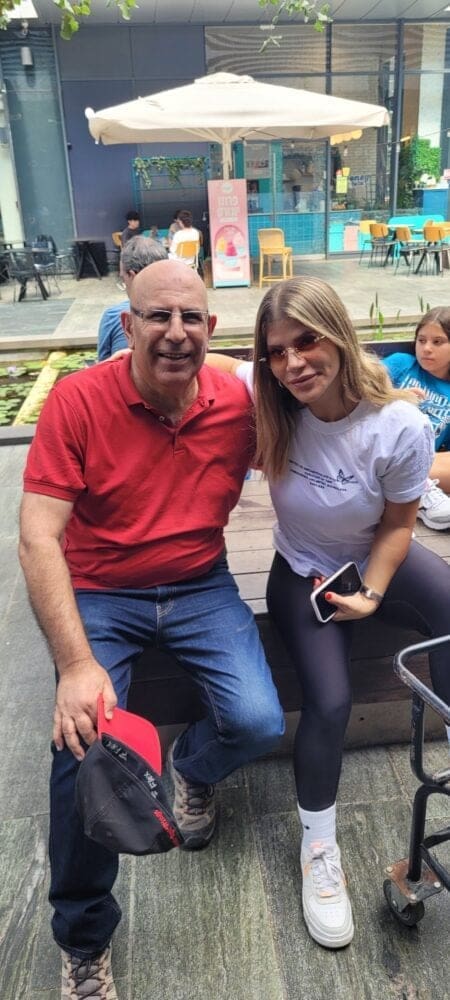 השפית ג'קי אזולאי ומנשה ב"קיטשן 94", ת"א