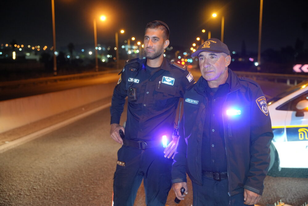 הלילה נרשמו 31 דוחות לנהגים והורדו 37 כלי רכב בגין ליקויי בטיחות ושיפורים אסורים (צילום: משטרת ישראל)
