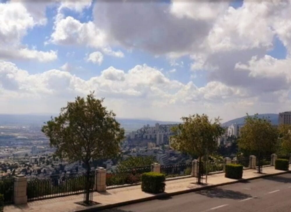 נוף חיפאי- מבט מאזור טיילת לואי (צילום: רחלי אורבך)