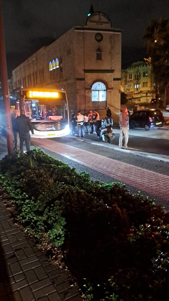תאונה קשה בחיפה (צילום: איחוד הצלה)
