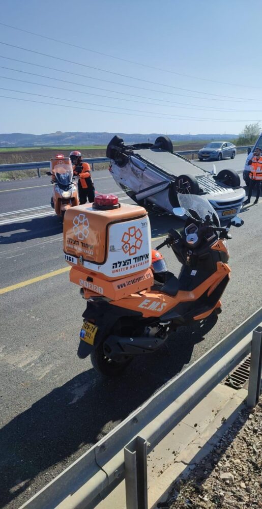 תאונה בין שני כלי רכב בחיפה (צילום: איחוד הצלה)