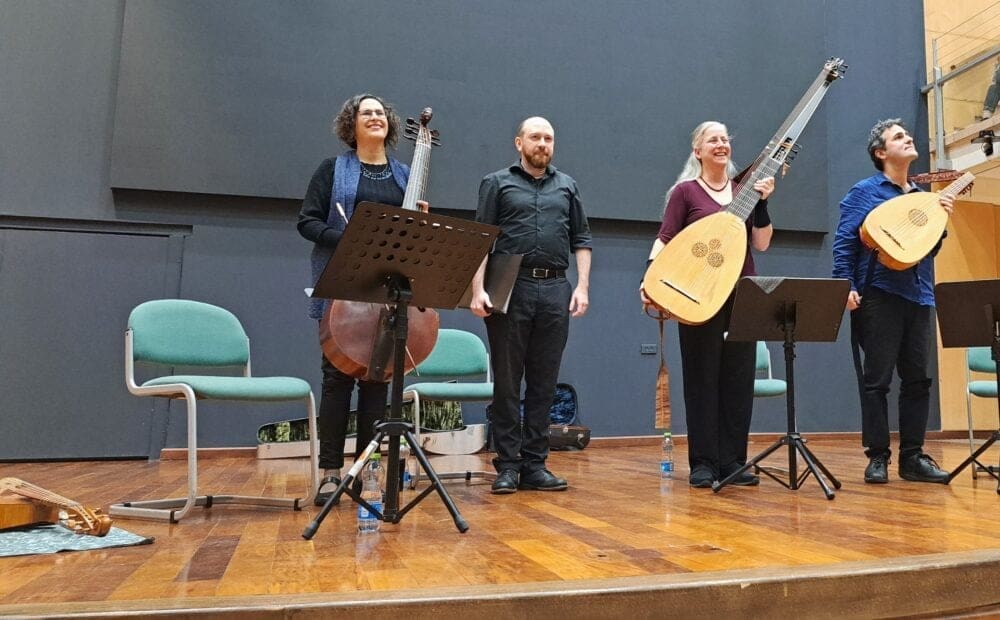חברי אנסמבל "אופירה זכאי וחברים" – חיוכי סיום הקונצרט (צילום: רחלי אורבך)