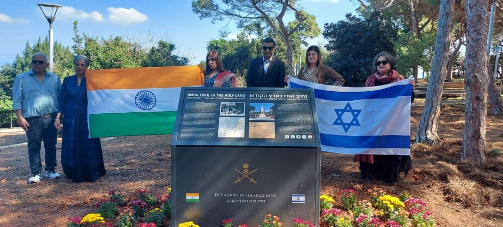 הודים אוהבי ישראל בביקור בחיפה (צילום באדיבות שגרירות הודו בישראל)